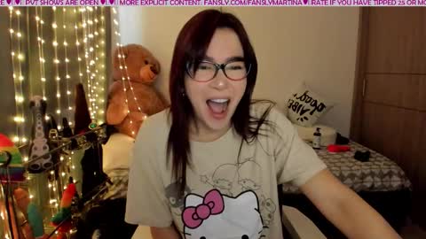 Snapshot of martinatina chatting on 10-23-25, 07:12 MARTINA online show from 10-23-25, 07:12