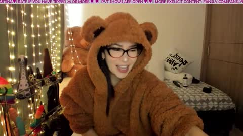 Snapshot of martinatina chatting on 10-31-25, 07:48 MARTINA online show from 10-31-25, 07:48