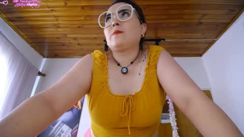 Snapshot of martiniella chatting on 05-12-26, 06:49 Antonella Martini online show from 05-12-26, 06:49