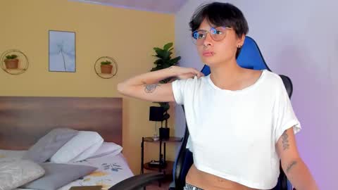 Martina and Anastasia online show from 11-16-25, 08:58