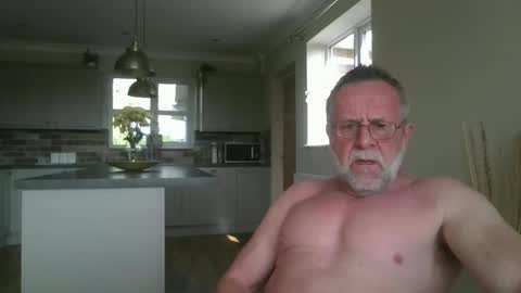 martinrgbxxxx online show from 04-26-26, 09:40