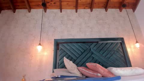 Martina online show from 09-15-25, 07:47