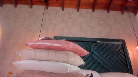 Snapshot of marttina_ruiz chatting on 05-19-26, 01:56 Martina online show from 05-19-26, 01:56