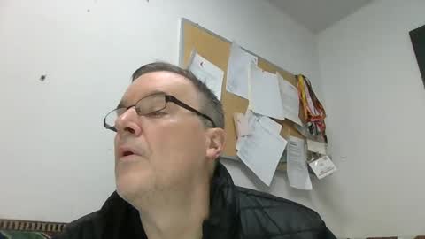 Snapshot of marty1688 chatting on 01-01-25, 12:22 marty1688 online show from 01-01-25, 12:22