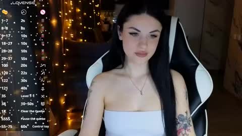 Snapshot of mary___moore chatting on 02-05-25, 12:53 Maria online show from 02-05-25, 12:53