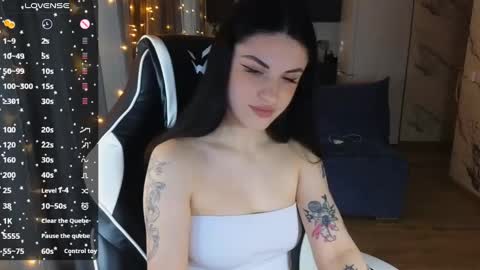 Snapshot of mary___moore chatting on 03-04-25, 01:55 Maria online show from 03-04-25, 01:55