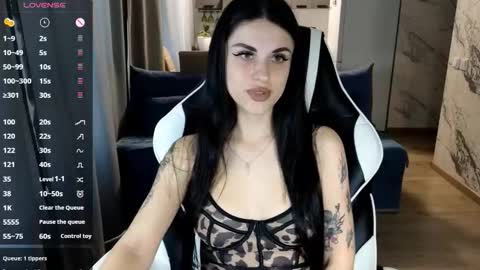 Snapshot of mary___moore chatting on 10-19-25, 08:37 Maria online show from 10-19-25, 08:37