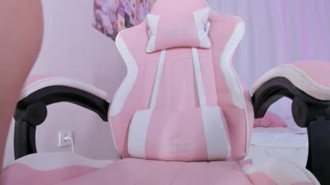 Mary online show from 03-08-26, 02:04