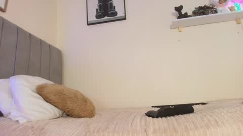 Snapshot of mary_cute9 chatting on 05-12-26, 12:13 mary_cute9 online show from 05-12-26, 12:13