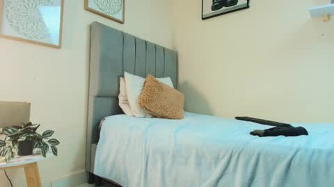 mary_cute9 online show from 07-25-26, 12:14