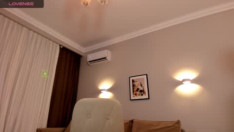 Mary online show from 12-15-24, 05:42