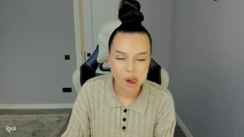 mary_jain13 online show from 10-08-25, 08:34