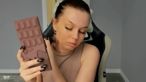 mary_jain13 online show from 10-24-25, 08:22