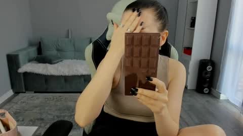 mary_jain13 online show from 10-29-25, 07:54