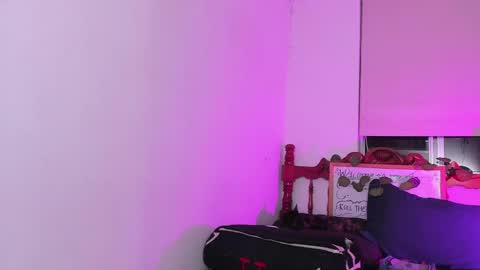 Snapshot of mary_jane_lovers chatting on 04-06-26, 11:38 Mary Jane online show from 04-06-26, 11:38