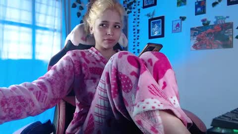                      100   online show from 02-09-25, 08:02