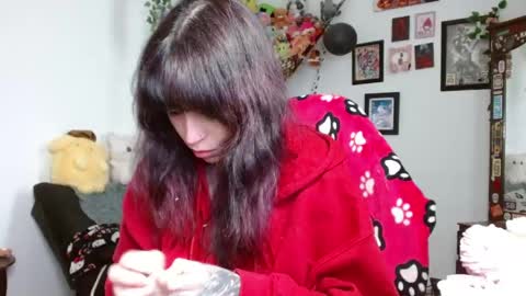                      100   online show from 04-25-26, 01:41