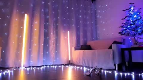 Julia online show from 11-22-25, 10:53