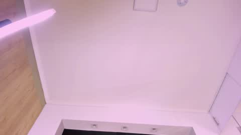 Snapshot of mary_kisss chatting on 01-11-25, 02:09   online show from 01-11-25, 02:09
