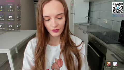 Snapshot of mary_meys chatting on 05-07-26, 11:37 Mary Mey online show from 05-07-26, 11:37