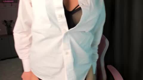 Mary online show from 03-20-26, 01:21