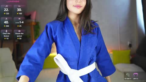 Snapshot of mary_shiota chatting on 01-22-25, 04:44 HelIo Everyone Im MaryWelcome to my room and lets have a good time together with me online show from 01-22-25, 04:44