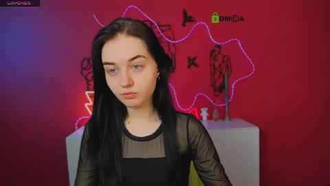 mary skiny online show from 04-19-26, 05:18