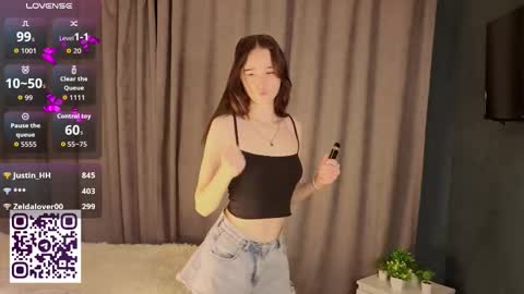 Snapshot of mary_smit chatting on 10-14-25, 05:14 mary online show from 10-14-25, 05:14