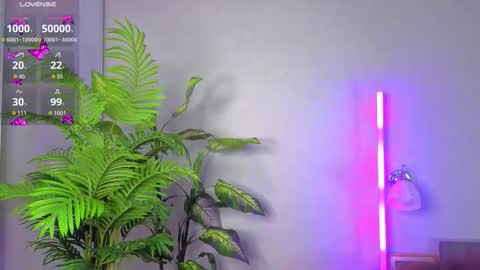 Snapshot of mary_smit chatting on 11-18-25, 05:17 mary online show from 11-18-25, 05:17