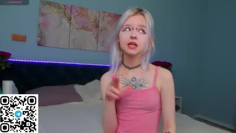 Mary online show from 03-03-26, 01:23