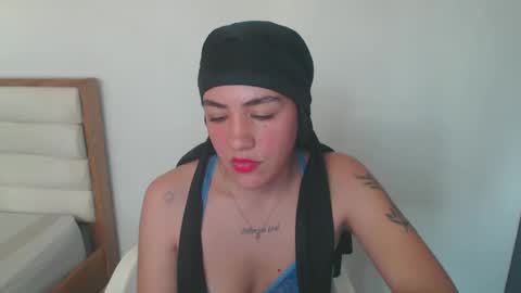 Snapshot of maryam_arabicmilk chatting on 02-14-25, 10:25 maryam_arabicmilk online show from 02-14-25, 10:25