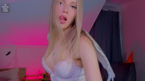 Snapshot of maryan_aa chatting on 10-30-25, 04:47 Maryana online show from 10-30-25, 04:47