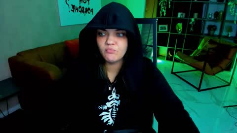 Snapshot of maryharrys chatting on 09-11-25, 09:04 Mary online show from 09-11-25, 09:04