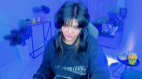 Snapshot of maryharrys chatting on 09-17-25, 09:05 Mary online show from 09-17-25, 09:05