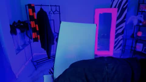 Snapshot of maryharrys chatting on 09-30-25, 09:31 Mary online show from 09-30-25, 09:31