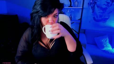 Snapshot of maryharrys chatting on 10-28-25, 11:29 Mary online show from 10-28-25, 11:29