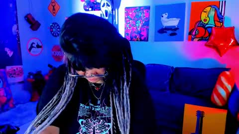 Mary online show from 04-30-26, 02:40