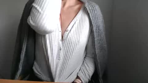 Maryil online show from 01-01-25, 01:16