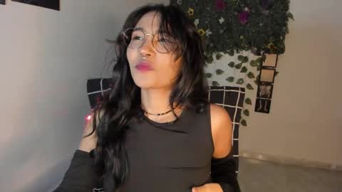 Snapshot of maryjane_785039 chatting on 10-20-25, 06:52 maria online show from 10-20-25, 06:52