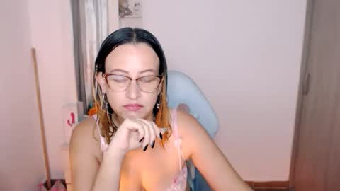 maryline online show from 04-27-26, 01:25