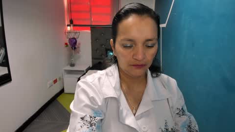 Snapshot of marylinmilf chatting on 12-27-24, 07:24 Marylin online show from 12-27-24, 07:24