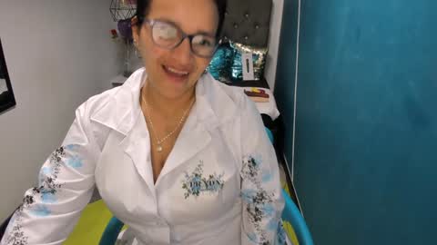 Snapshot of marylinmilf chatting on 12-27-24, 10:26 Marylin online show from 12-27-24, 10:26