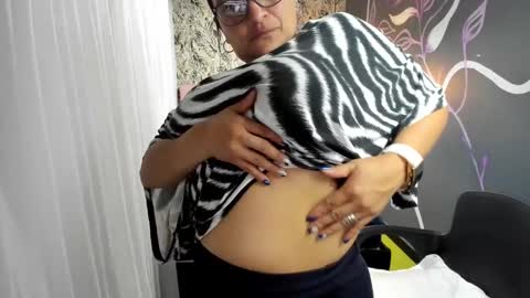 Snapshot of marylinmilf chatting on 03-01-25, 10:53 Marylin online show from 03-01-25, 10:53