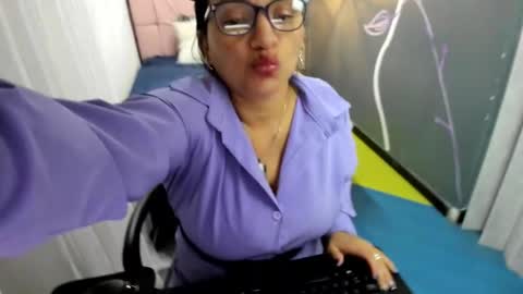 Snapshot of marylinmilf chatting on 03-06-25, 01:58 Marylin online show from 03-06-25, 01:58