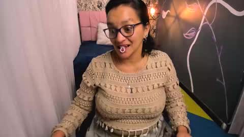 Snapshot of marylinmilf chatting on 03-12-25, 01:03 Marylin online show from 03-12-25, 01:03