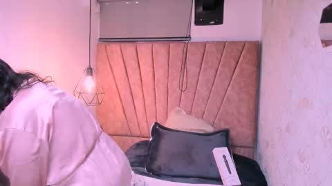 Snapshot of marylinmilf chatting on 10-17-25, 07:49 Marylin online show from 10-17-25, 07:49