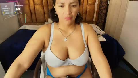 Snapshot of marylinmilf chatting on 05-13-26, 07:33 Marylin online show from 05-13-26, 07:33