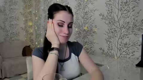 Snapshot of marylou_ chatting on 03-03-25, 12:05 Mary Lou online show from 03-03-25, 12:05