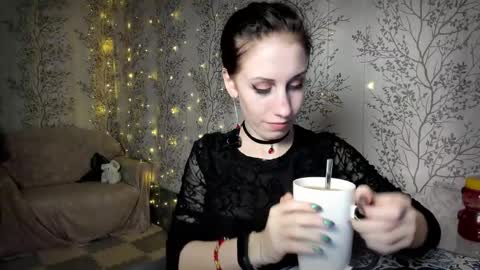 Mary Lou online show from 11-26-25, 11:44