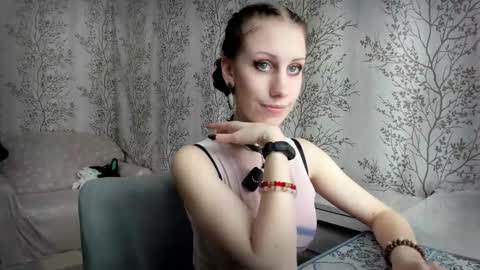 Mary Lou online show from 02-11-26, 07:35